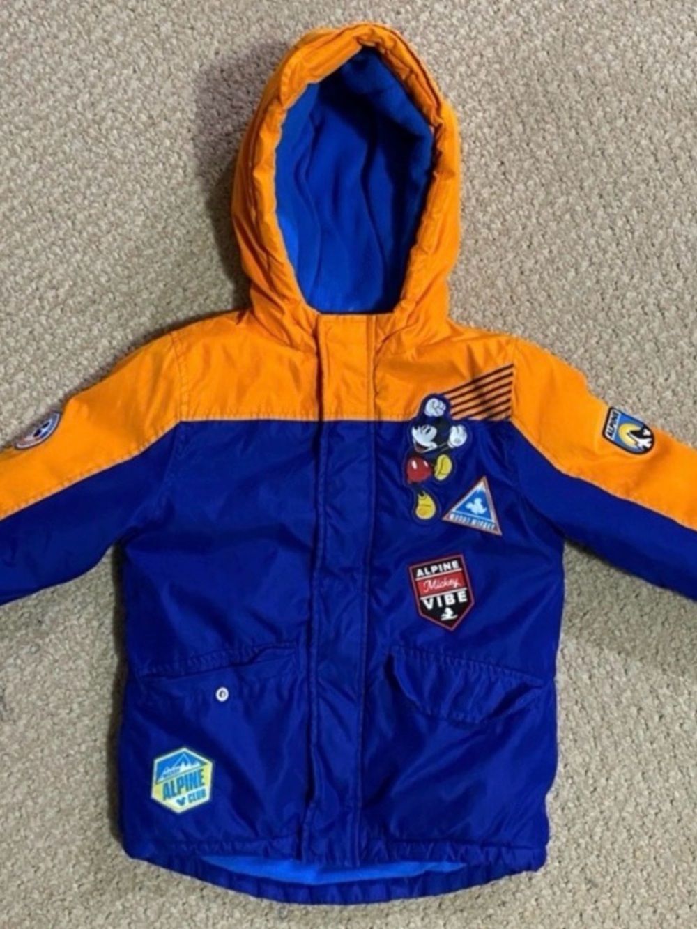 Disney boys size 4T winter coat , ski style , Mickey Mouse